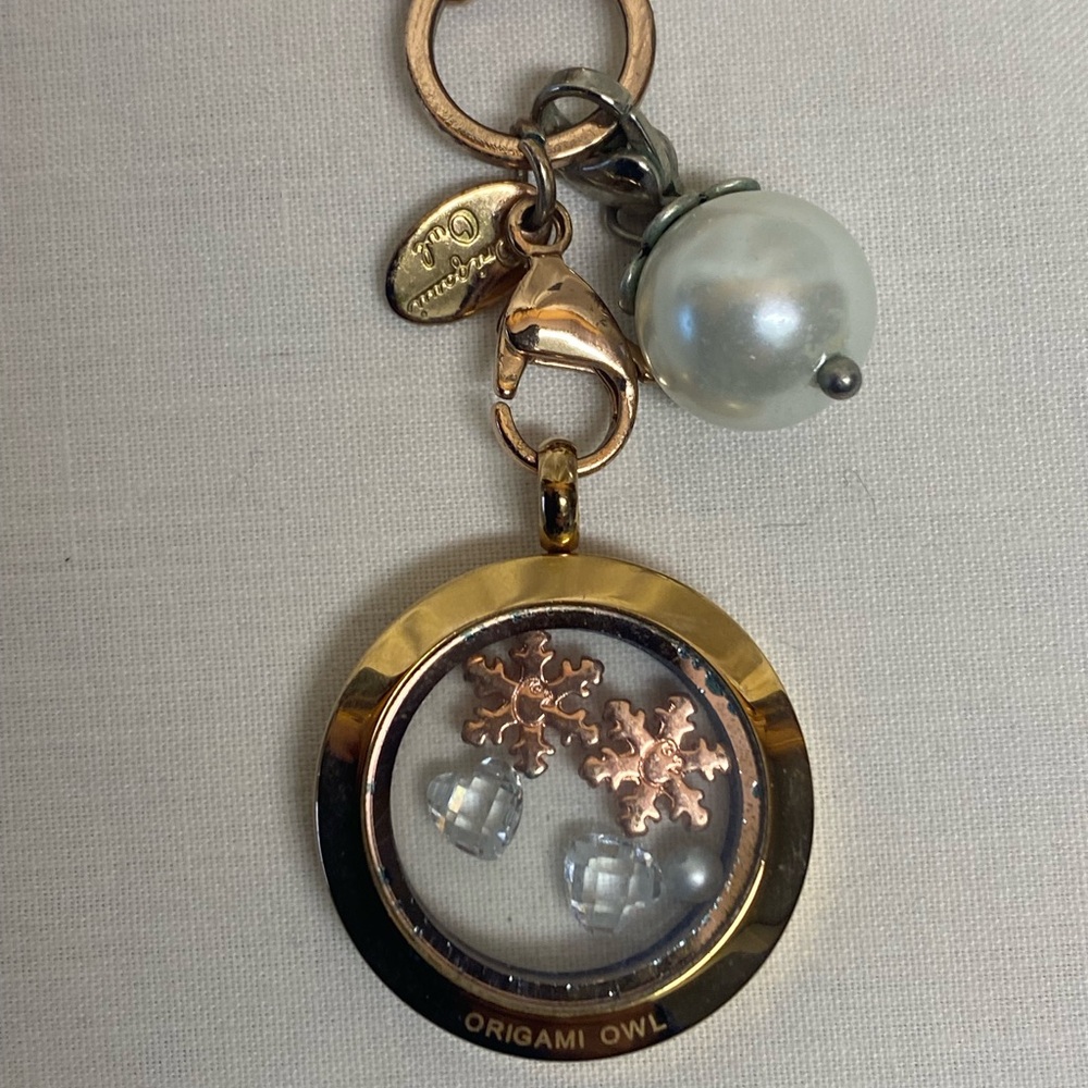Origami Owl Rose Gold Living Locket with Pearl Charm - Gently Used